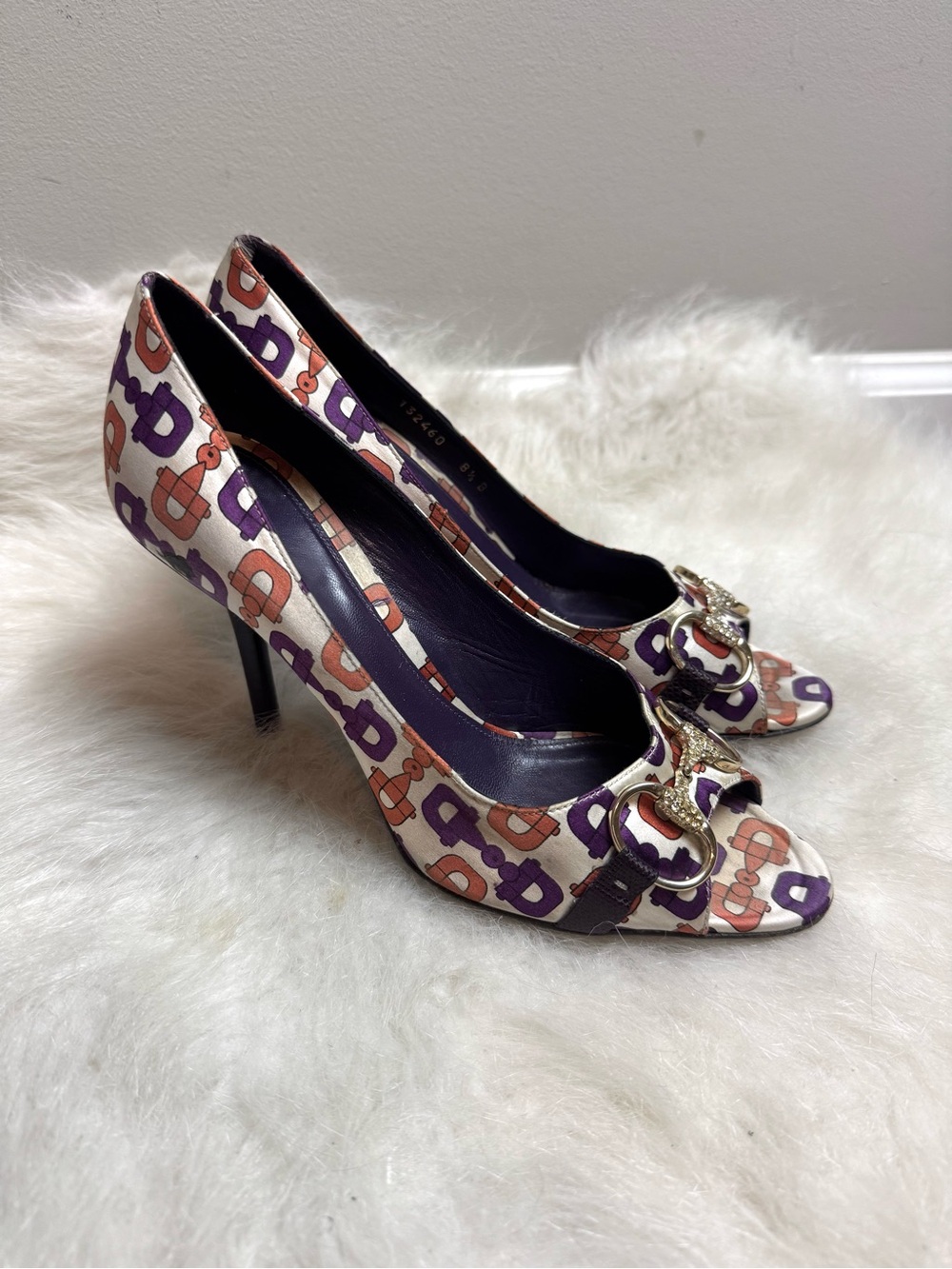 Gucci Vintage Satin Horsebit Crystal Open Toe Heels 8.5 - Picture 6 of 10